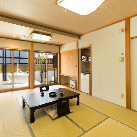 Yuraku Hotel Awara Exteriér fotografie