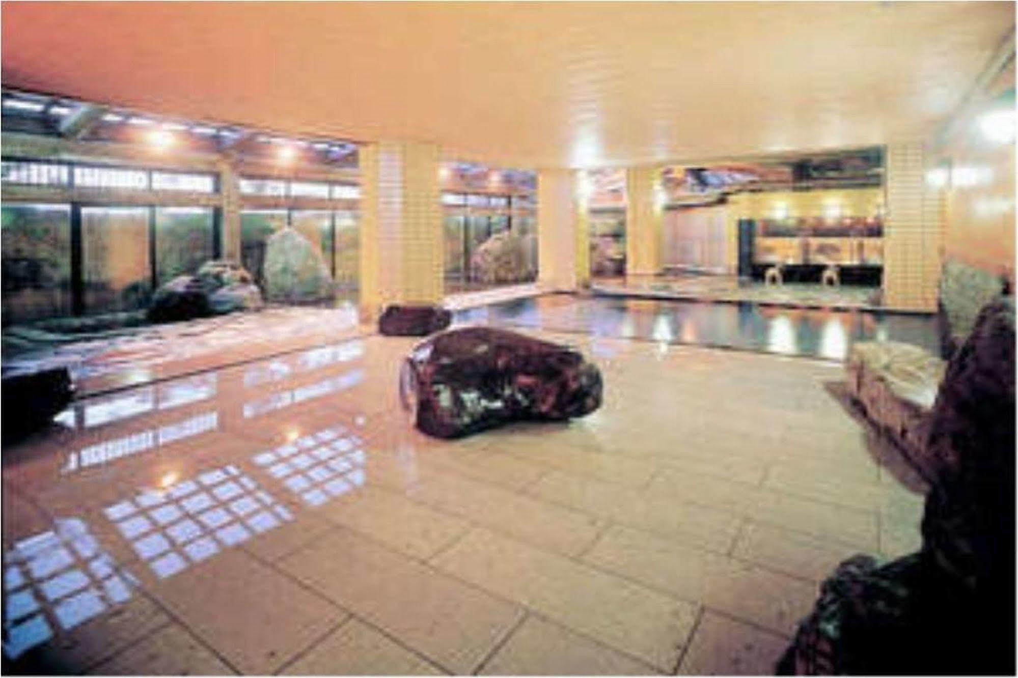 Yuraku Hotel Awara Exteriér fotografie