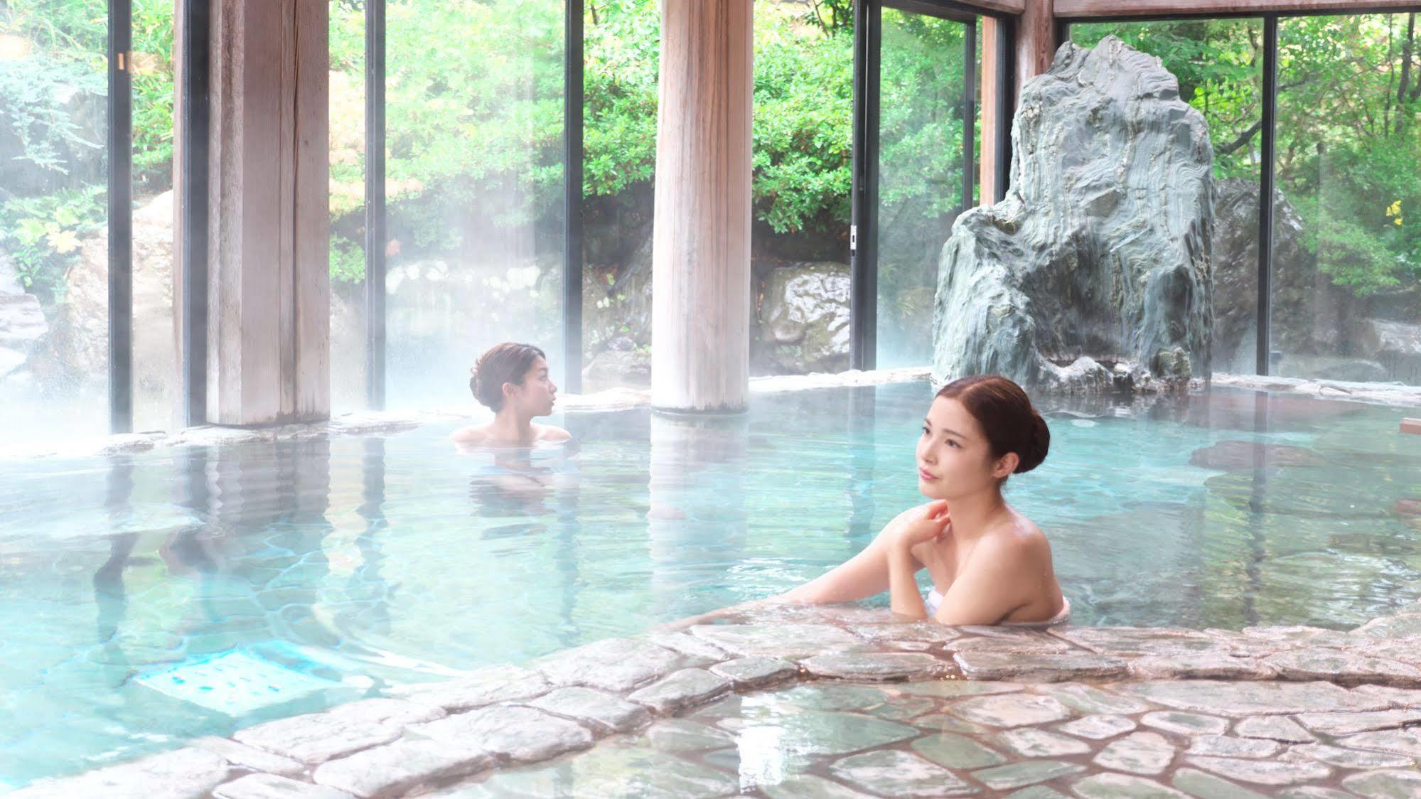 Yuraku Hotel Awara Exteriér fotografie